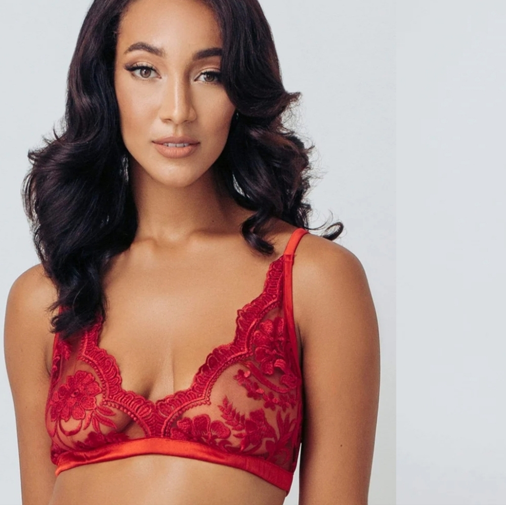 KILO BRAVA RED LIPSTICK BRALETTE, SIZE:MEDIUM